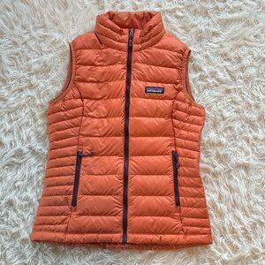 Patagonia orange lightweight down sweater vest womens XS